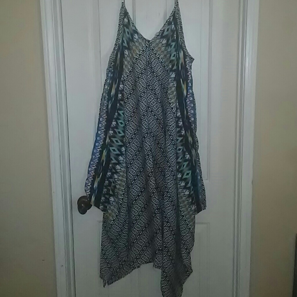 Sleeveless handkerchief dress